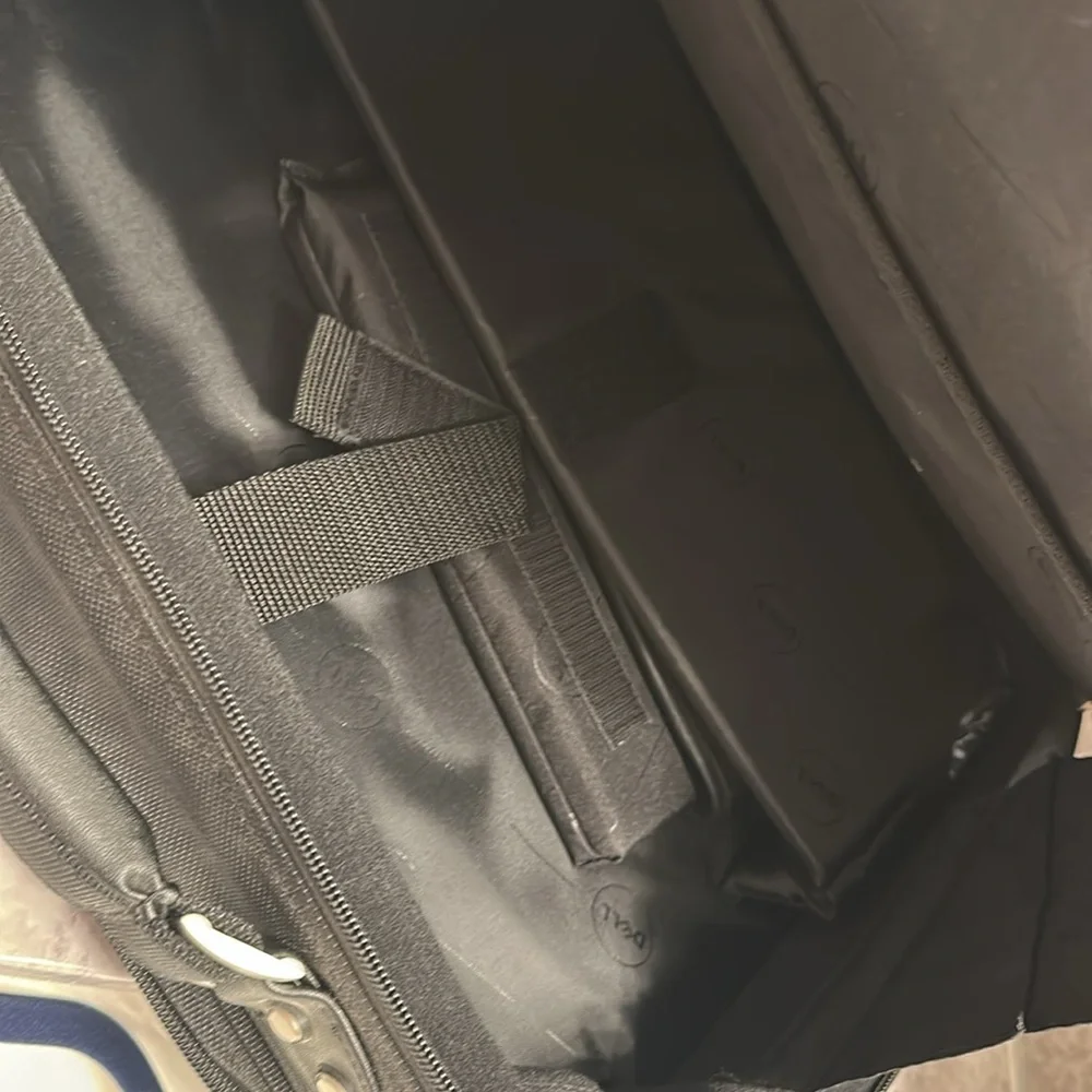 High Quality DELL Laptop Bag/Briefcase 17” Wide, up to 15” Laptop. Never used.